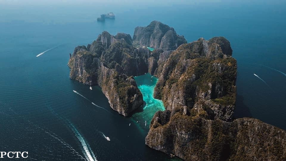 phi-phi-island-by-speed-boat-2013.jpg