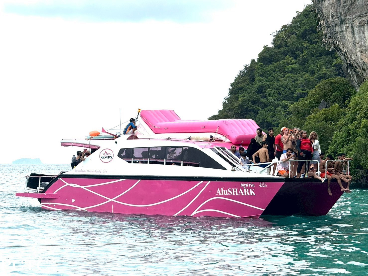 phi-phi-island-maya-bay-pileh-lagoon-khai-island-premium-speed-catamaran-tour-from-phuket-2520.jpg