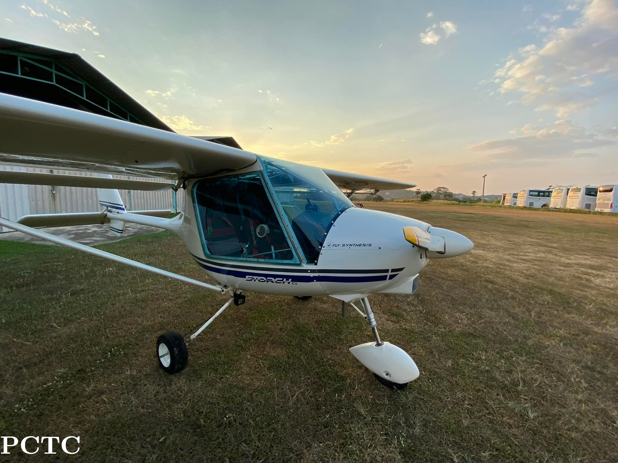 ultralight-flying-5871.jpg