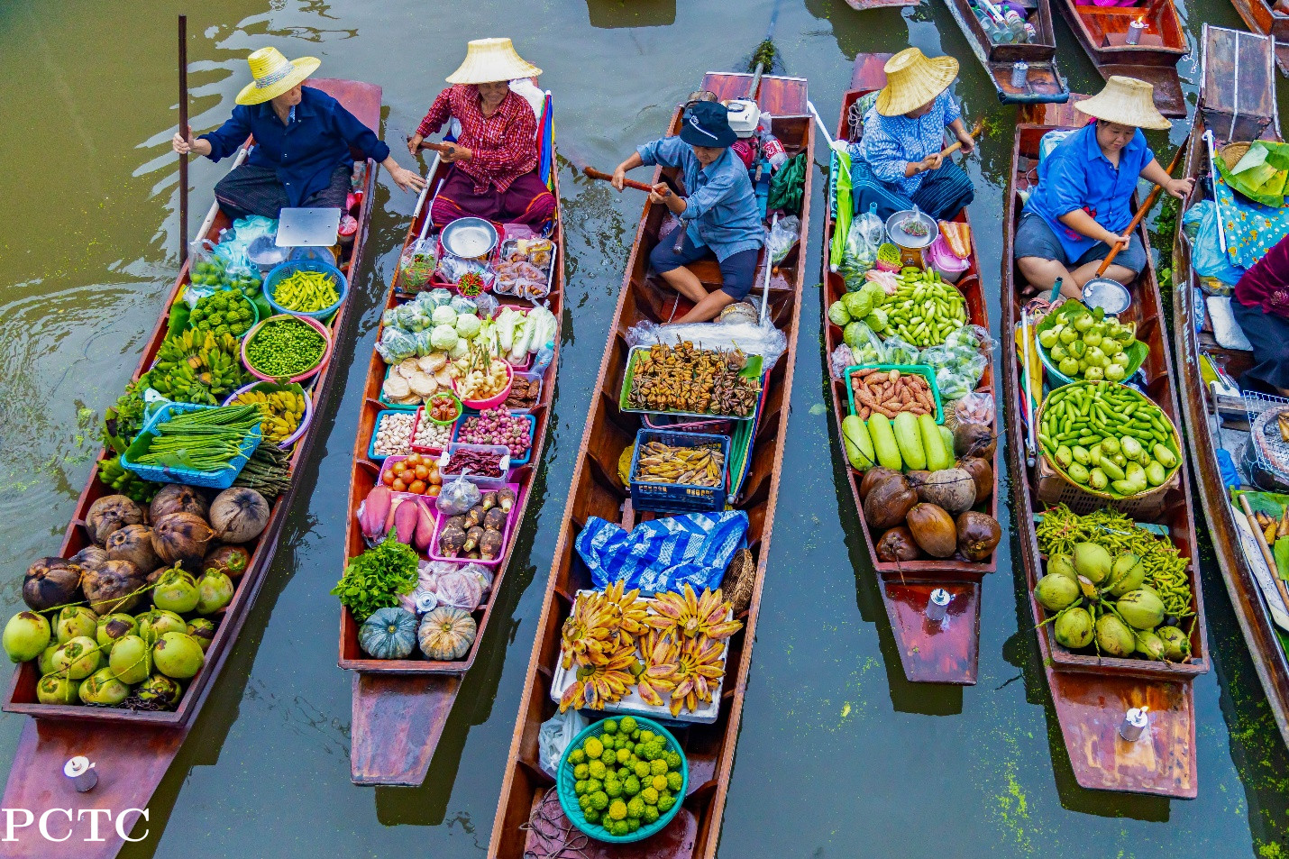Damnoen Saduak Floating Market
