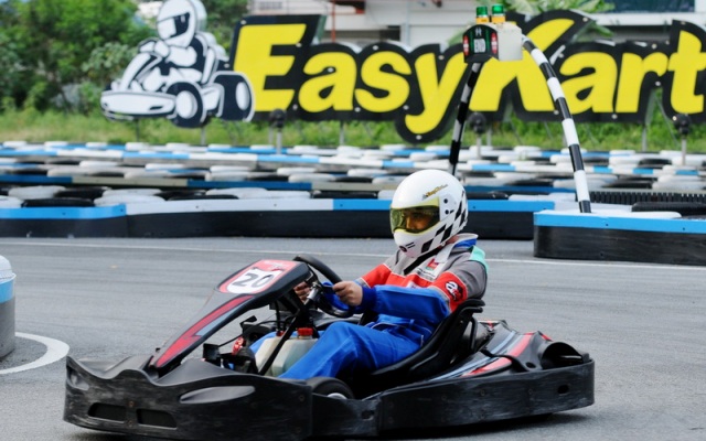 Regular Kart { 1 Race }